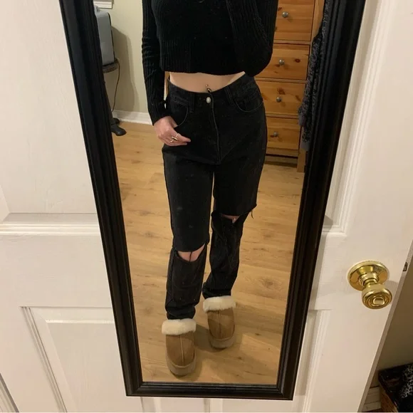 PrettyLittleThing jeans - Picture 3 of 8